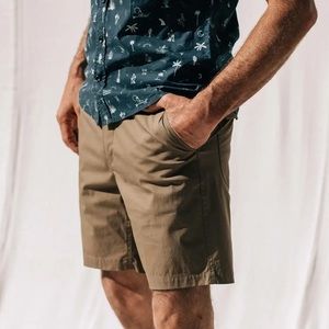 Taylor stitch adventure shorts in mushroom 32/M